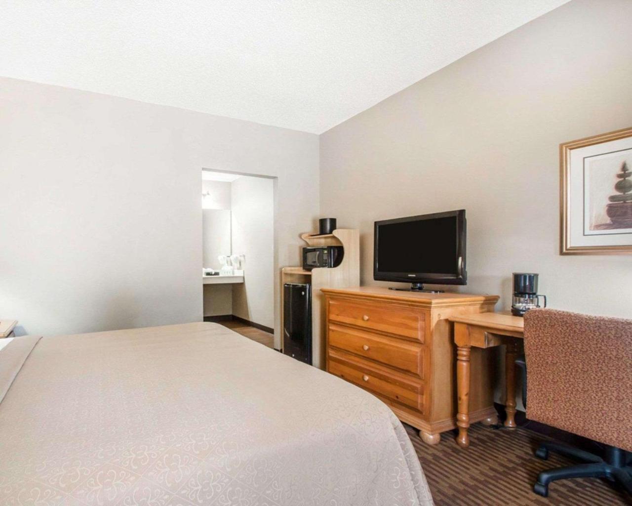 Quality Inn Us65 & E Battlefield Rd Спрингфилд Экстерьер фото
