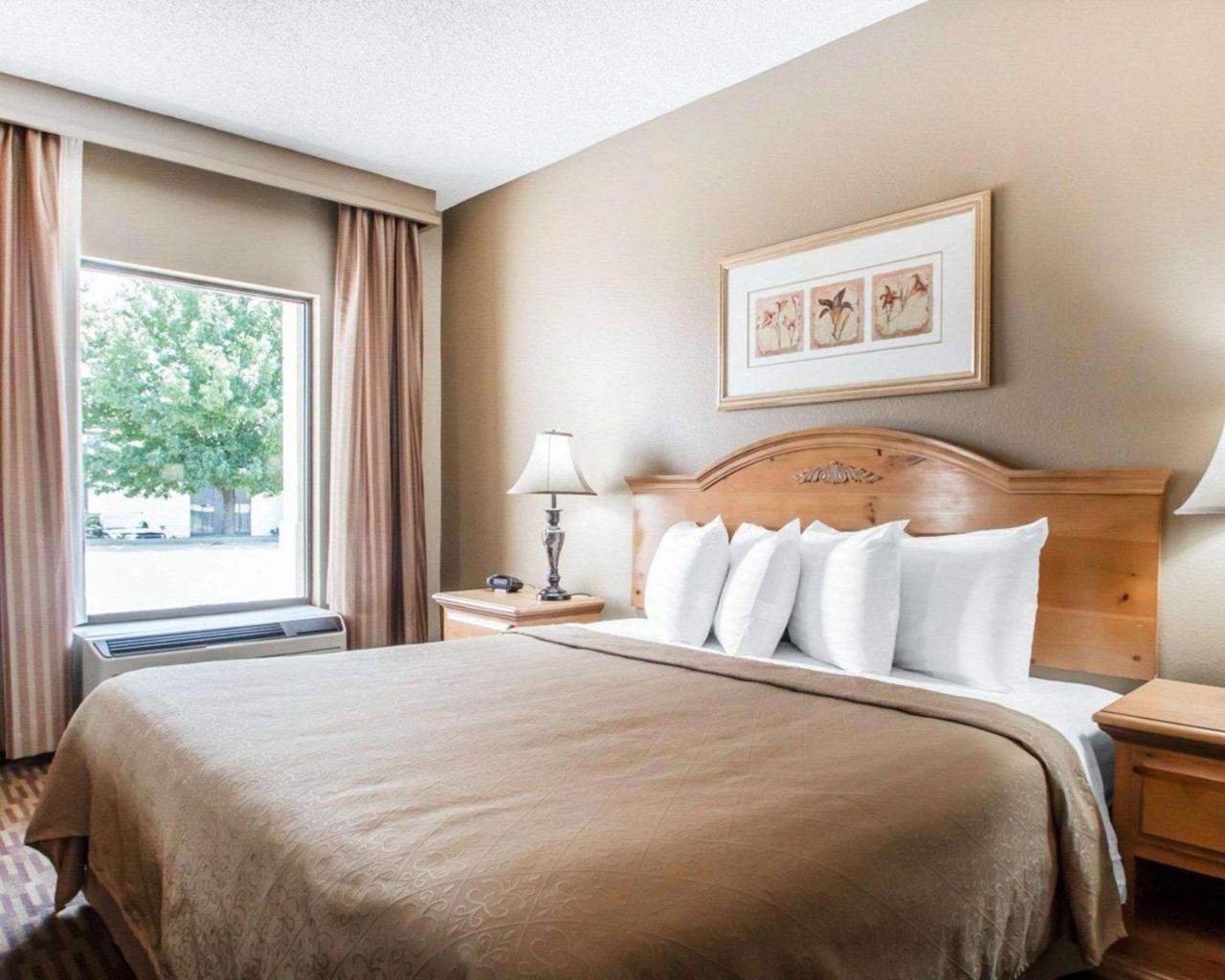 Quality Inn Us65 & E Battlefield Rd Спрингфилд Экстерьер фото